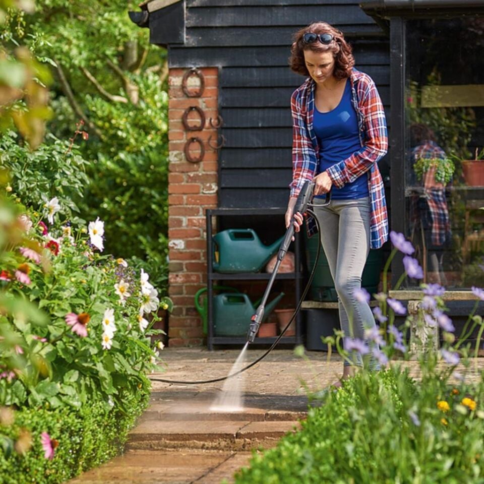 Bosch Universal Aquatak 135 Basınçlı Yıkama Makinesi 06008A7C00