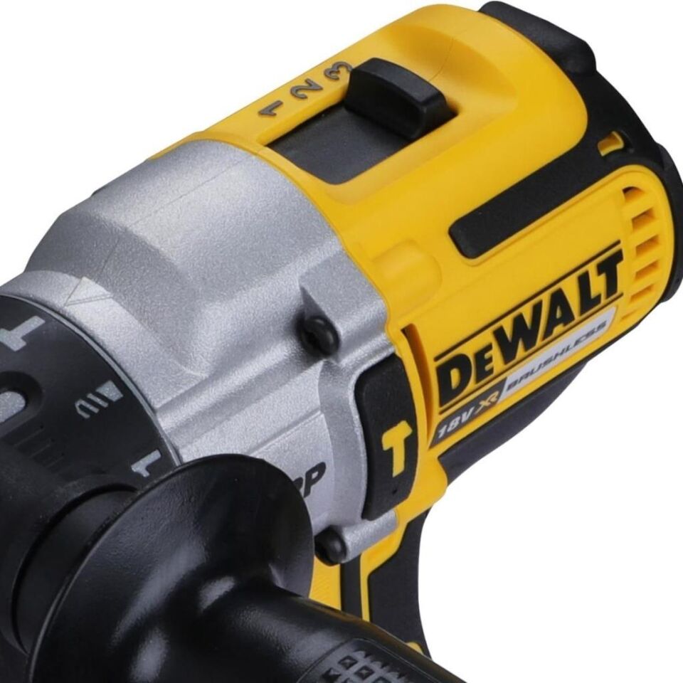 DeWalt DCD996P2-QW 18V XR Kömürsüz Darbeli Matkap Seti (2x5.0Ah Akü + Çanta)